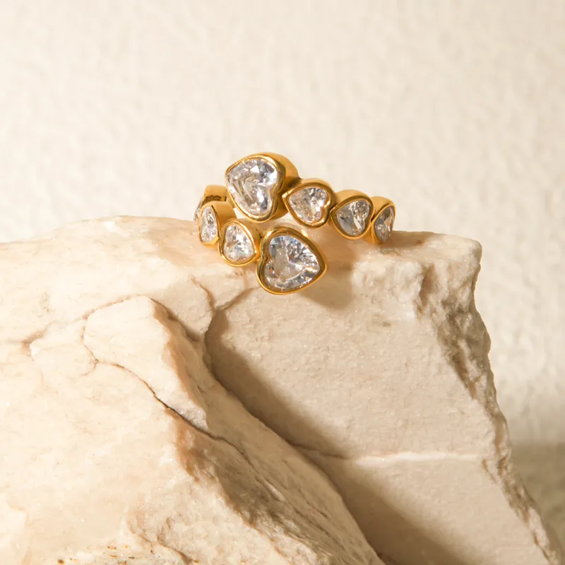 Amour Heart Crystal Ring - Image 2
